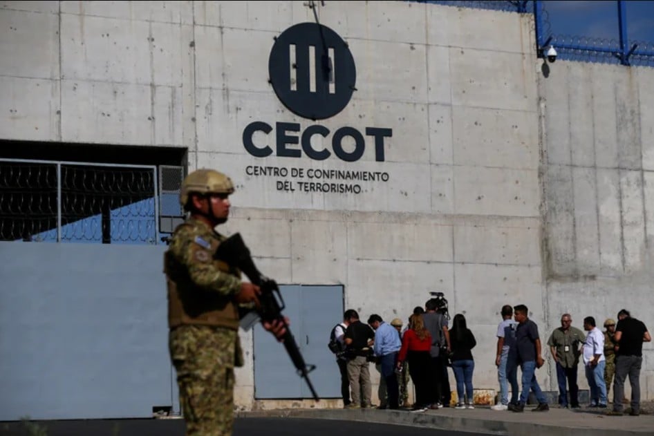 Venezolano demanda a EE.UU. por 1,3 millones tras encarcelamiento en El Salvador